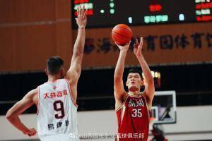 大哥回来了！广东季前赛对阵山西 易建联首发出场迎复出！