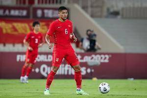 粤媒：国足客战沙特或重拾五后卫 锋线两归化阿兰洛国富继续替补