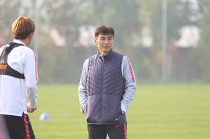 足协办A级教练培训班：李玮锋等名宿参加，吴金贵、周军将授课
