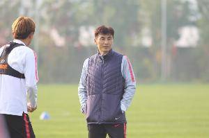 足协办A级教练培训班：李玮锋等名宿参加，吴金贵、周军将授课
