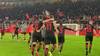 米兰众将帅赛后庆祝来之不易的胜利