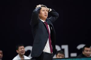 南都:CBA重罚广州男篮主帅郭士强 裁判误判再惹争议