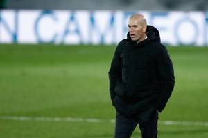 曼晚列能立即接手曼联的五位主帅:齐达内、勒夫、布鲁斯等人