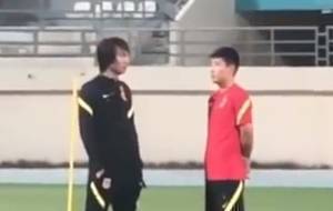 记者:李铁昨日训练前与武磊单独交流,球队整体氛围不错