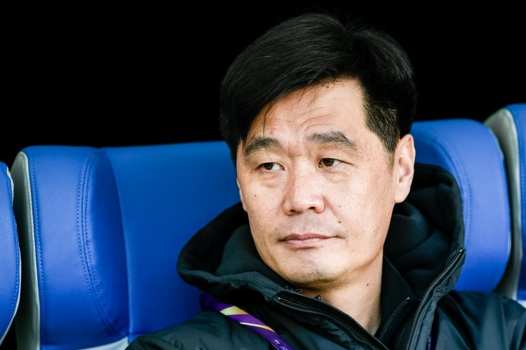 鲁媒:记者多次致电李霄鹏,他的手机一直处于无应答状态