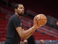 篮网VS老鹰首发：上一场轮休的KD、阿德回归 卢瓦乌战旧主