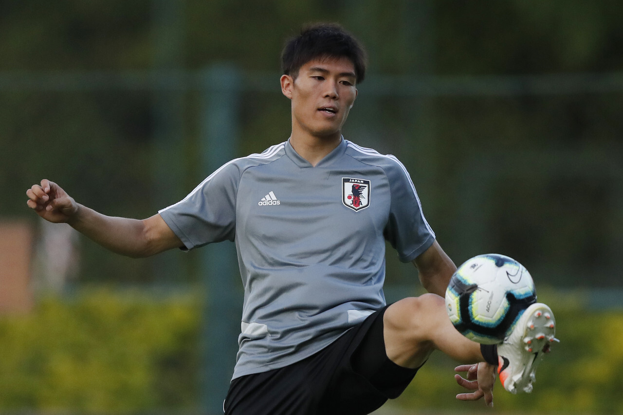 南野拓实和富安健洋谈日本队:队长吉田麻也尽职尽责,球队很融洽