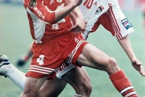 传承！郝伟1999年跟随泰山夺取双冠 今日率队冲击中超冠军