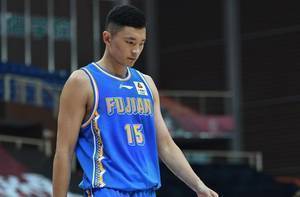 无奈输球!陈林坚15投7中&三分11中5 得到20分8板5助