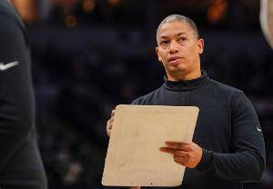 卢回应76人运营总裁：他上次发推让NBA损失了10亿美元