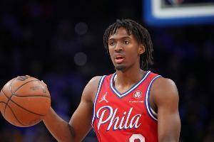 雄鹿主帅打趣：马克西上次给我们带来很大的麻烦 希望他今天别上