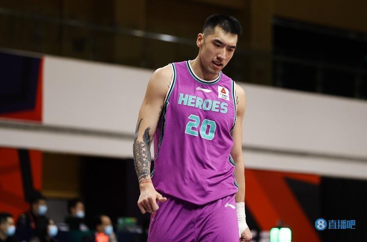 尽力了！陶汉林9中7高效拿下17分14篮板2抢断 难挽球队败局