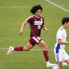 足球报：18岁美日混血中卫蔡斯-昂利正式加盟斯图加特U21队
