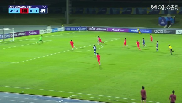U17男足0-2落后日本！中国后场传球被断，斋藤翔挑过秦子牛破门